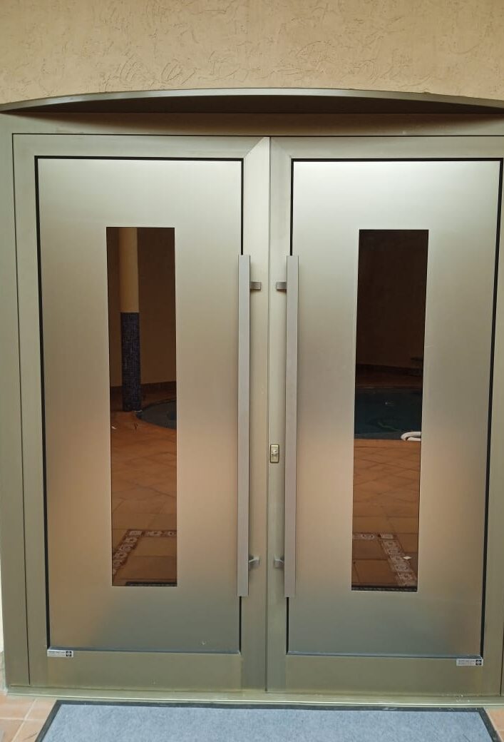  Glass Doors